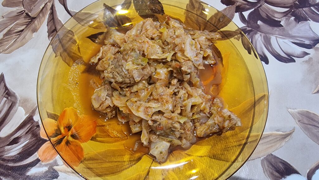 Зеле със свинско